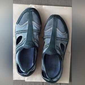 Women's Easy Spirit 'Arbitrary' Slingback SlipOn Sandals Black Suede BlueTextile